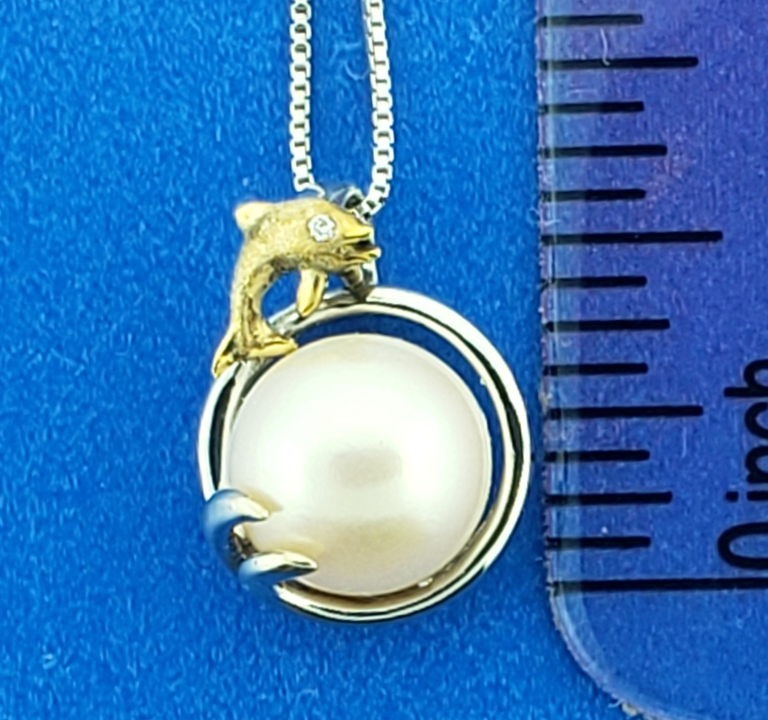 Denny Wong Dolphin Pearl Pendant, Precious Silver/18K 4 Denny Wong Dolphin Pearl Pendant, Precious Silver/18K - Image 4