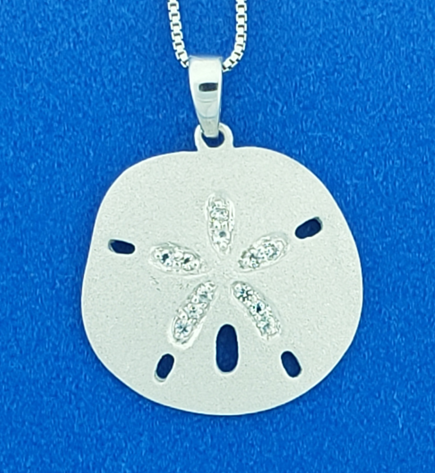 Denny Wong Sand Dollar Pendant, Precious Silver 5 Denny Wong Sand Dollar Pendant, Precious Silver - Image 5