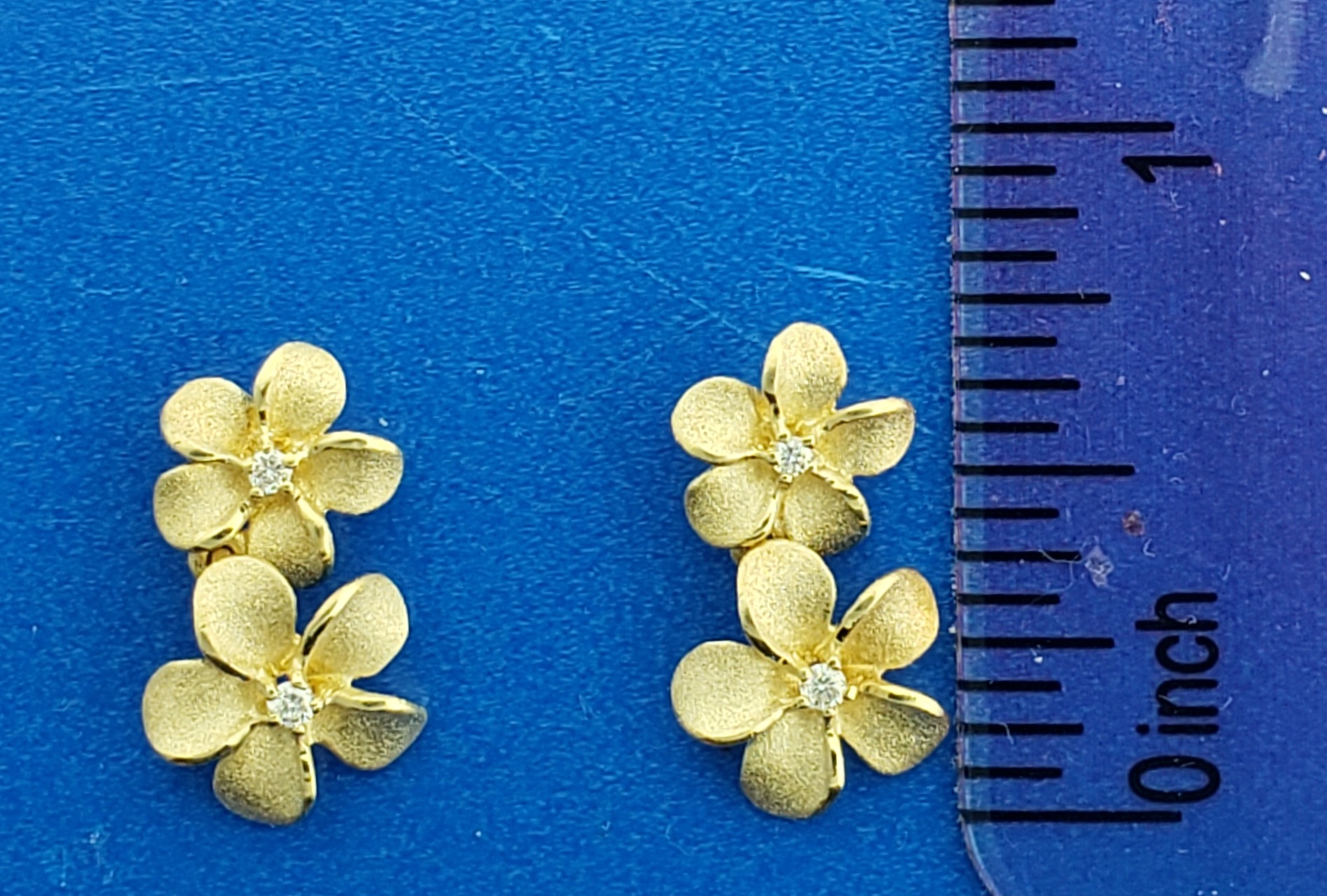 Denny Wong Double Plumeria Lei Earring, 14K Yellow Gold 5 Denny Wong Double Plumeria Lei Earring, 14K Yellow Gold - Image 5