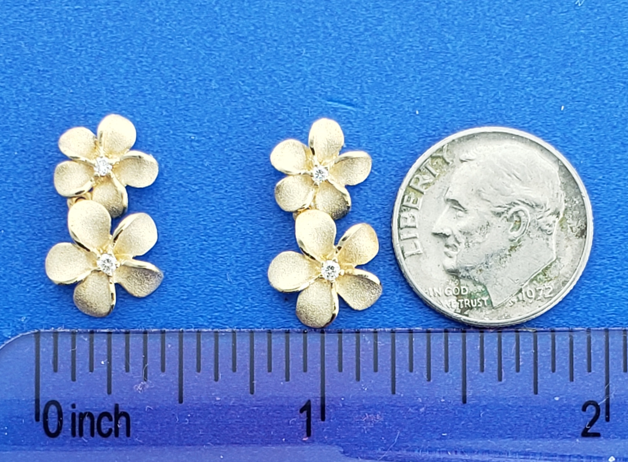 Denny Wong Double Plumeria Lei Earring, 14K Yellow Gold 4 Denny Wong Double Plumeria Lei Earring, 14K Yellow Gold - Image 4