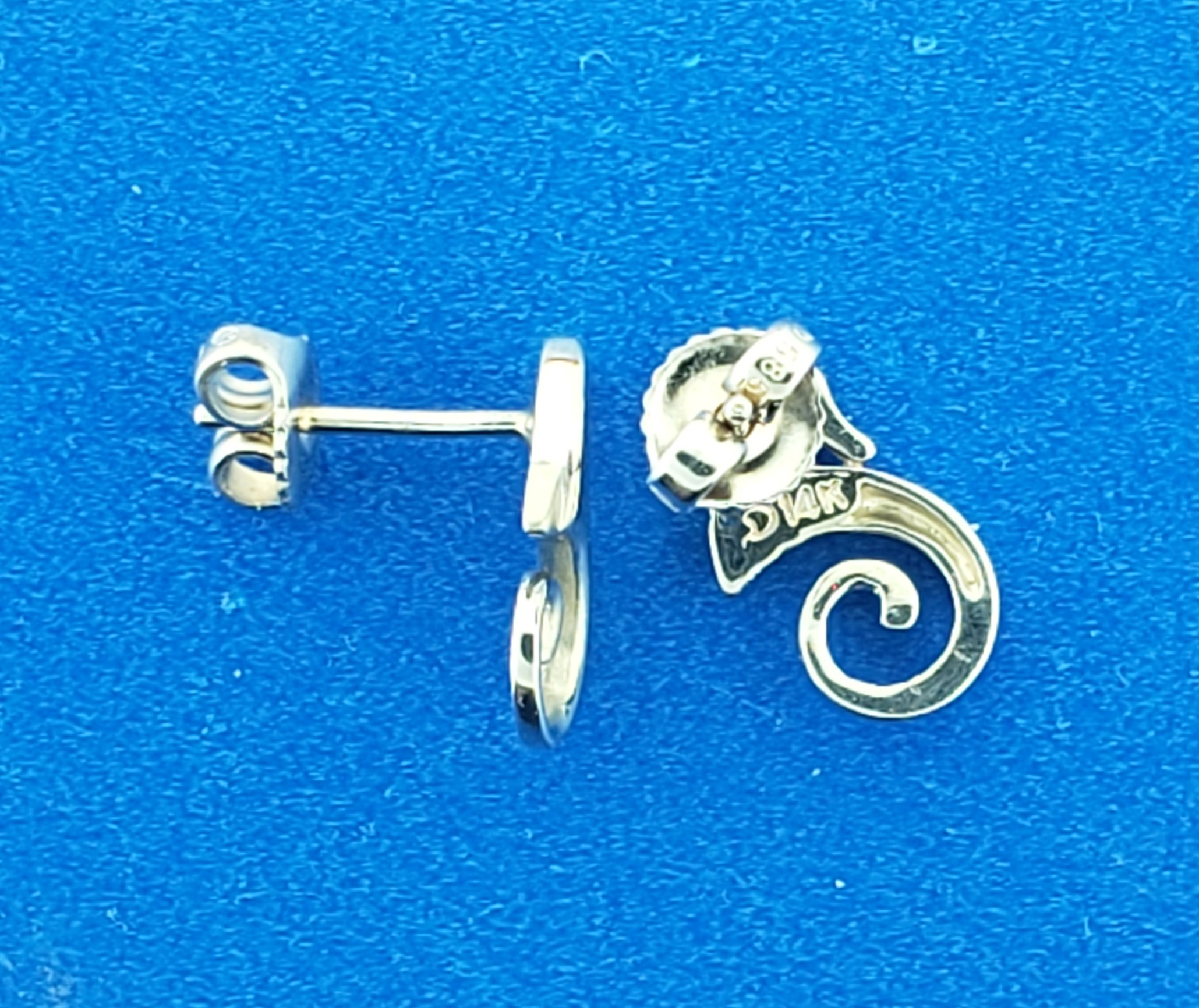 Steven Douglas Seahorse Post Earrings, 14K White Gold 6 Steven Douglas Seahorse Post Earrings, 14K White Gold - Image 6