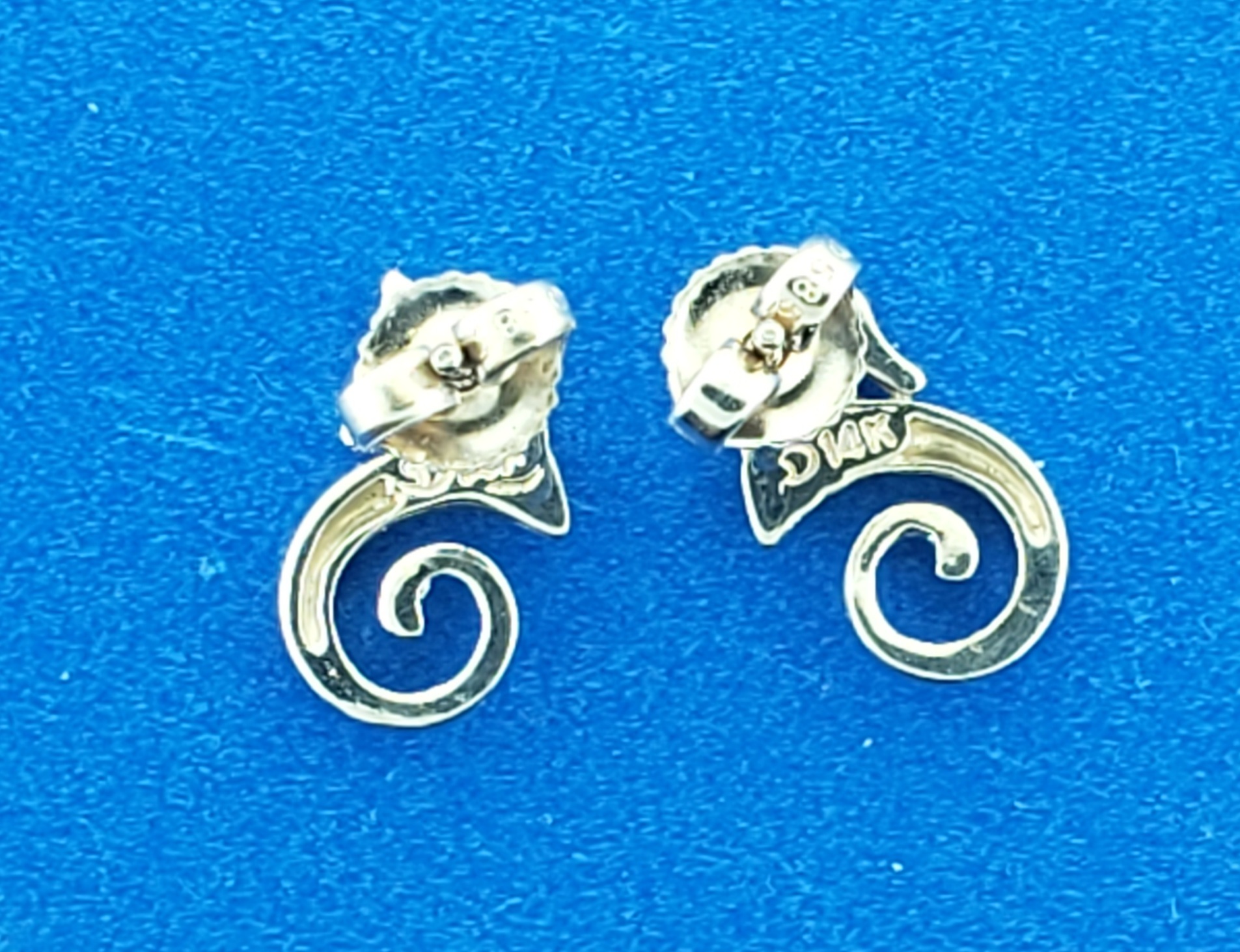 Steven Douglas Seahorse Post Earrings, 14K White Gold 5 Steven Douglas Seahorse Post Earrings, 14K White Gold - Image 5