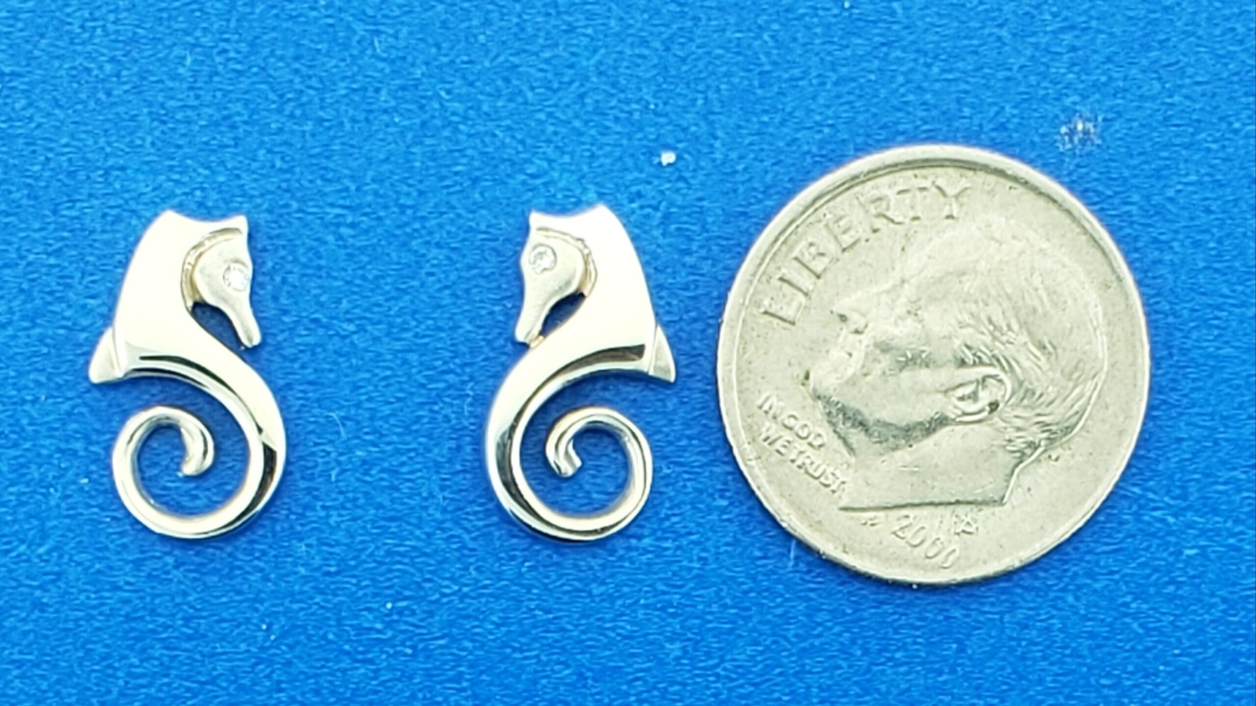 Steven Douglas Seahorse Post Earrings, 14K White Gold 4 Steven Douglas Seahorse Post Earrings, 14K White Gold - Image 4