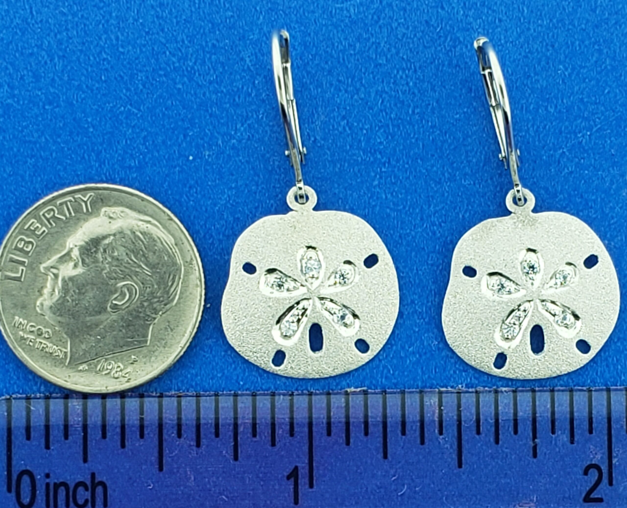 Denny Wong Sand Dollar Lever Back Earrings, Precious Silver,15mm 4 Denny Wong Sand Dollar Lever Back Earrings, Precious Silver,15mm - Image 4