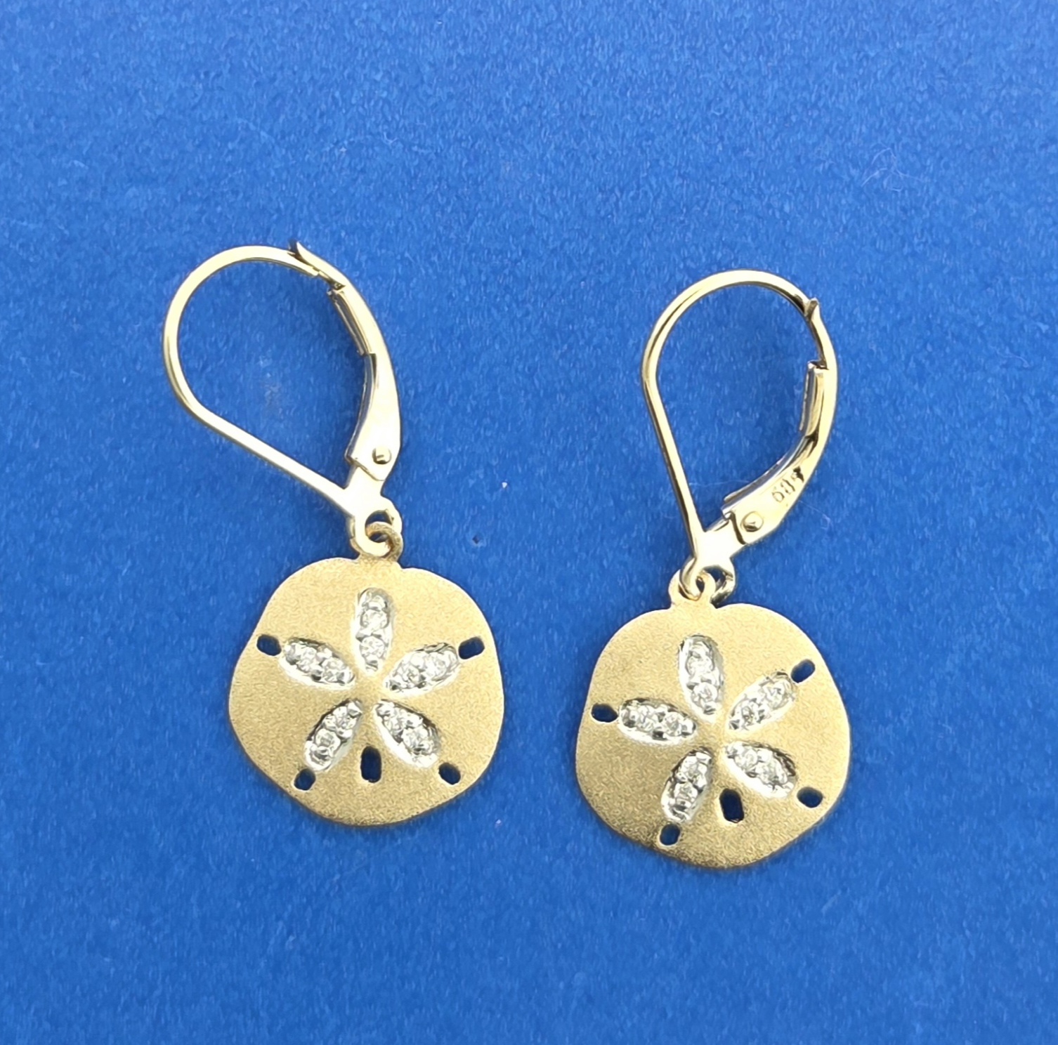 Denny Wong Sand Dollar Lever Back Earrings, 14K Yellow Gold 6 Denny Wong Sand Dollar Lever Back Earrings, 14K Yellow Gold - Image 6
