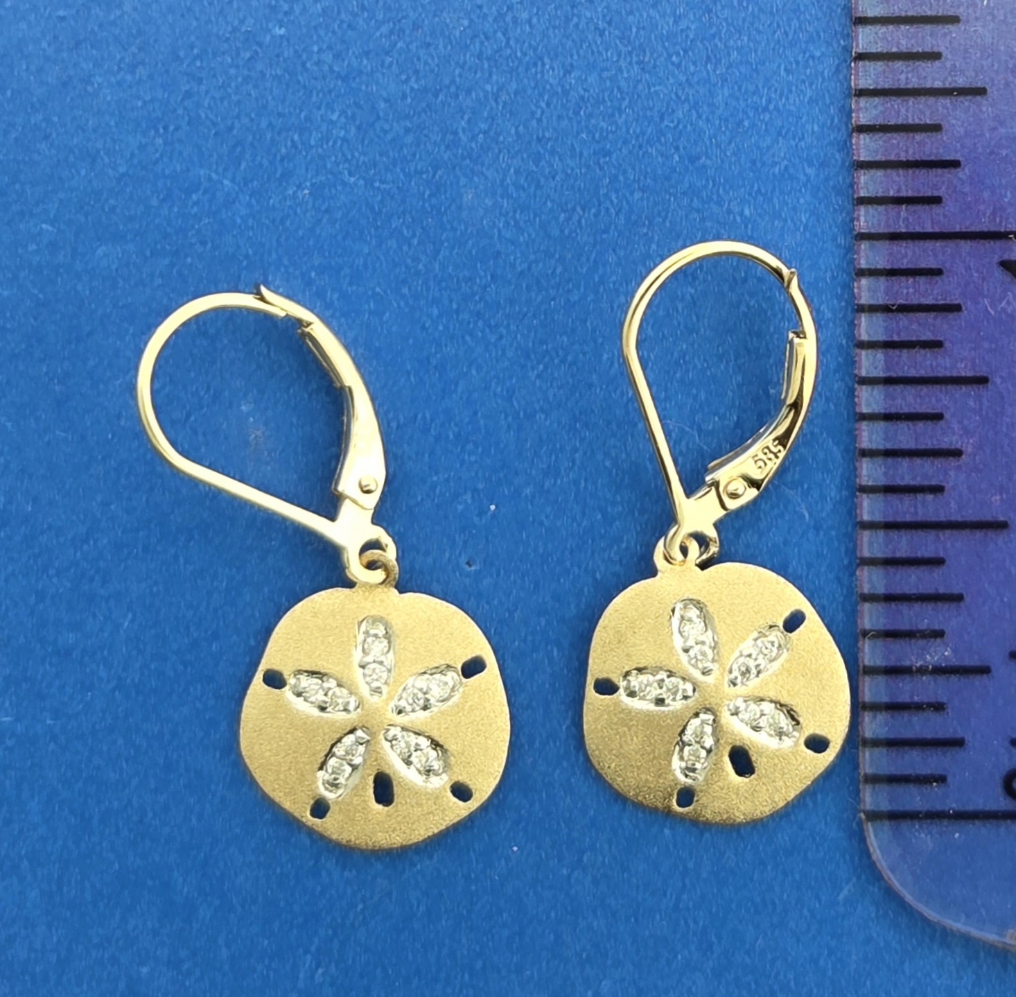 Denny Wong Sand Dollar Lever Back Earrings, 14K Yellow Gold 4 Denny Wong Sand Dollar Lever Back Earrings, 14K Yellow Gold - Image 4