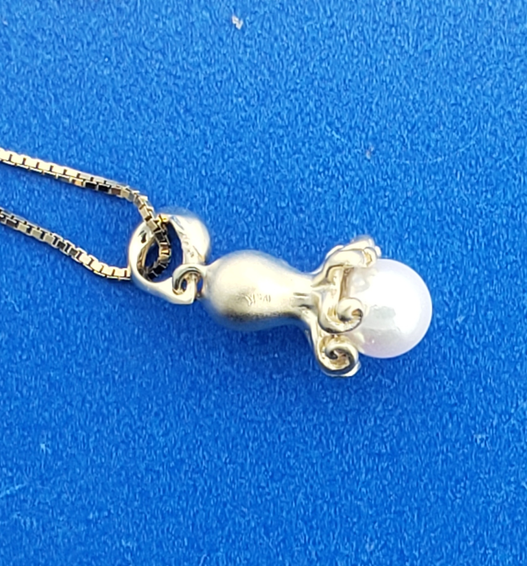 Steven Douglas Octopus Pearl Pendant, 14K Yellow Gold 6 Steven Douglas Octopus Pearl Pendant, 14K Yellow Gold - Image 6