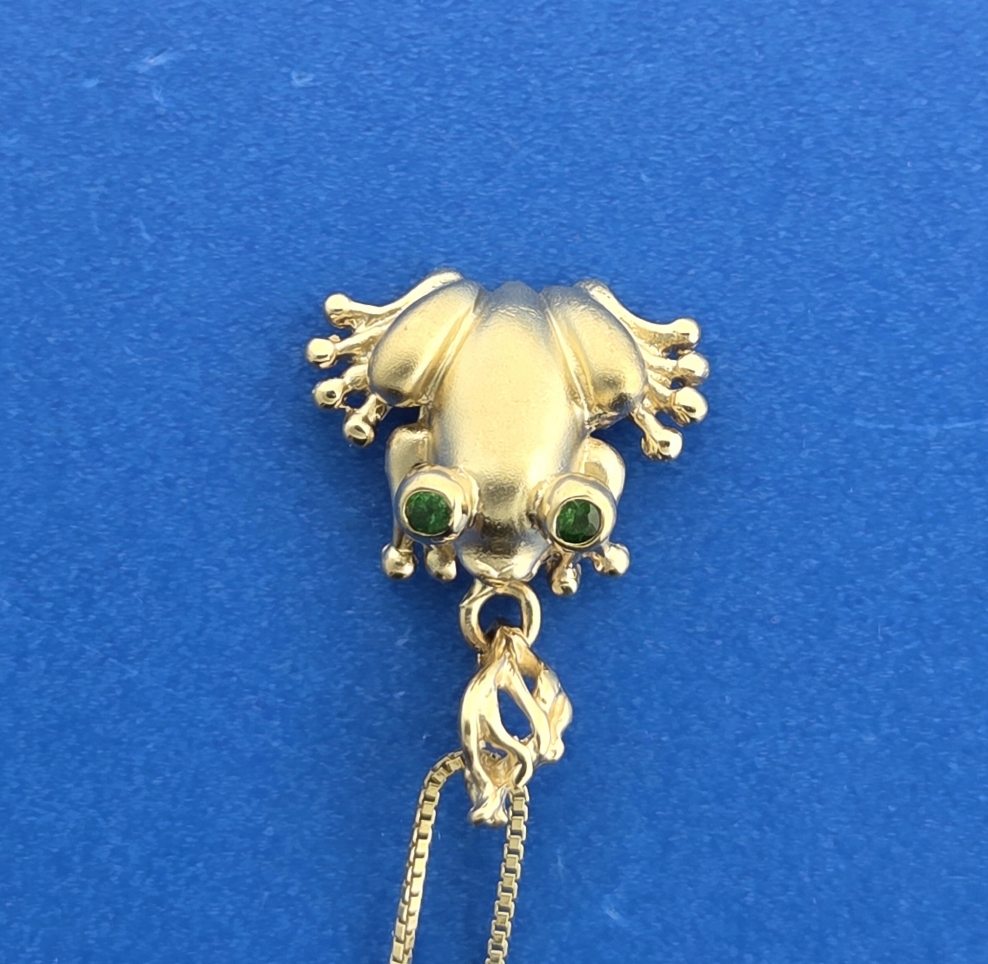 Steven Douglas Tree Frog Pendant, 14K Yellow Gold 7 Steven Douglas Tree Frog Pendant, 14K Yellow Gold - Image 7
