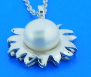 Alamea Sunflower Pearl Pendant, Sterling Silver