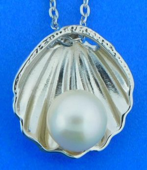 Alamea Sunrise Scallop Shell Pendant, Sterling Silver