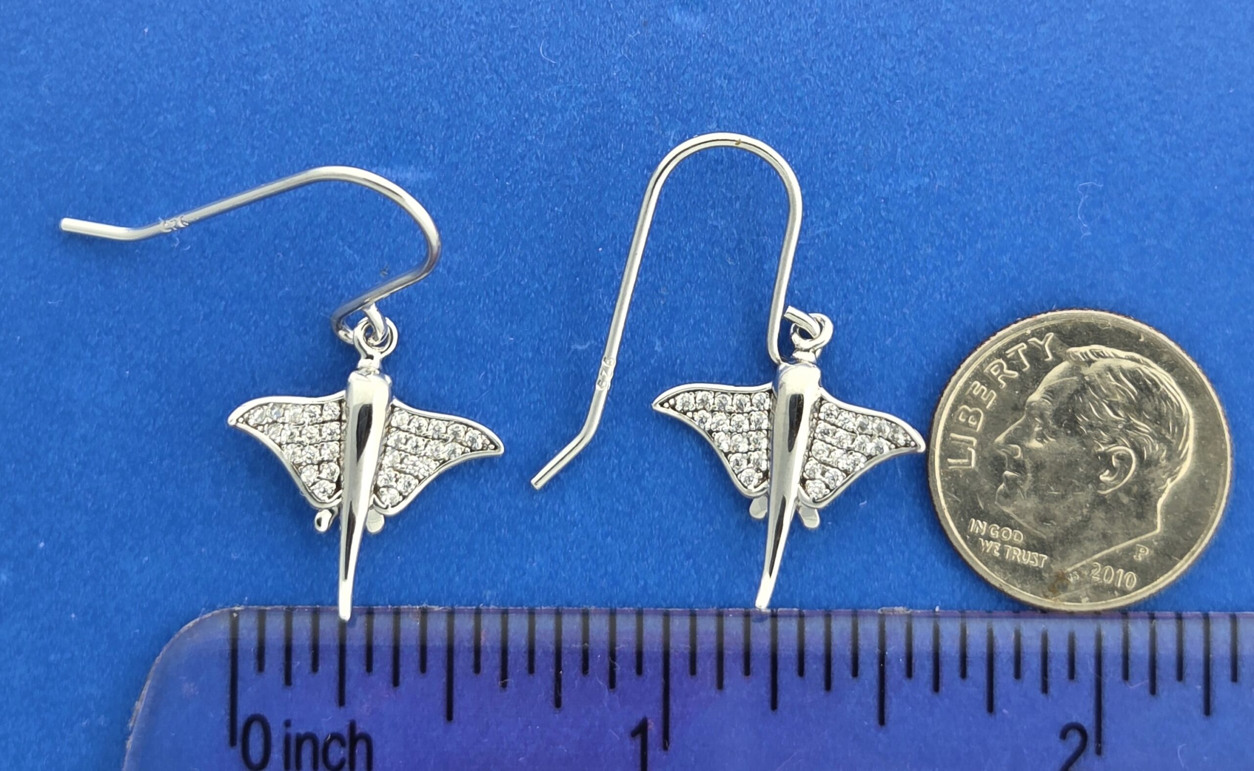 Alamea Stingray Earrings, Sterling Silver 4 Alamea Stingray Earrings, Sterling Silver - Image 4