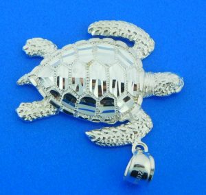 diamond cut sea turtle pendant