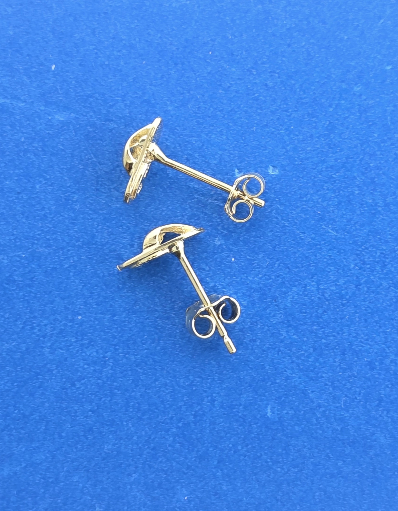 Flip-Flop Post Earring, 14K Yellow Gold 4 Flip-Flop Post Earring, 14K Yellow Gold - Image 4