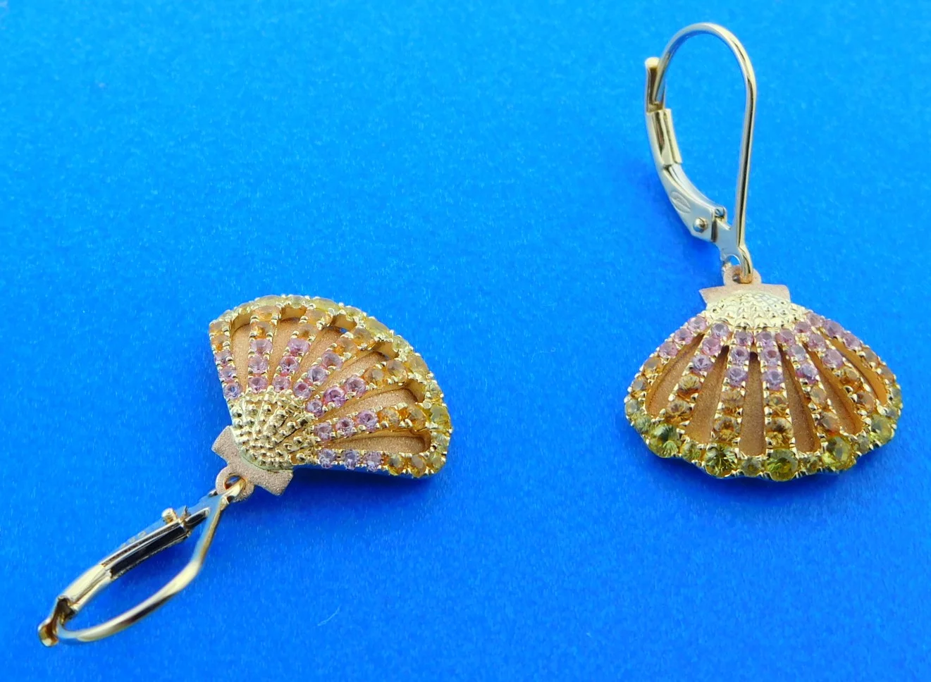 Denny Wong Hawaiian Sunrise Shell Earrings, 14k 2-Tone - Image 2