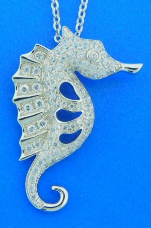 alamea seahorse pendant