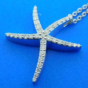 14k white gold diamond starfish pendant