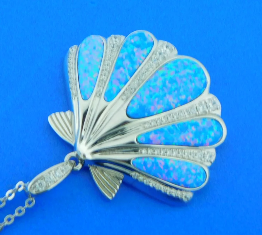 alamea sunrise scallop shell necklace