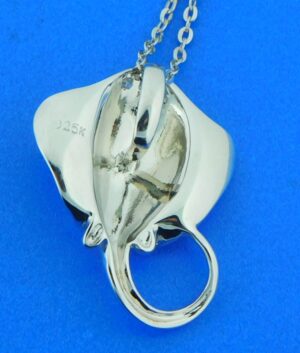 sterling silver alamea manta ray pendant