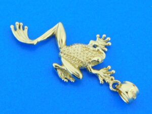 14k frog pendant