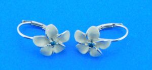 14k white gold plumeria earrings