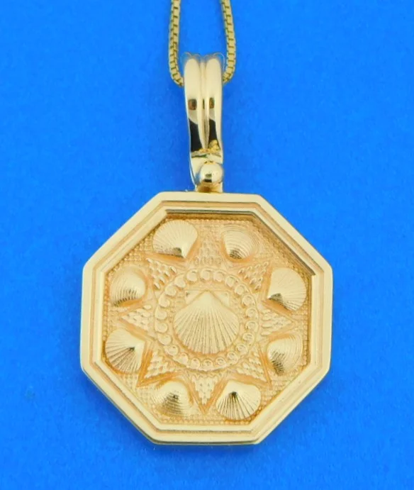 14k sailors valentine pendant