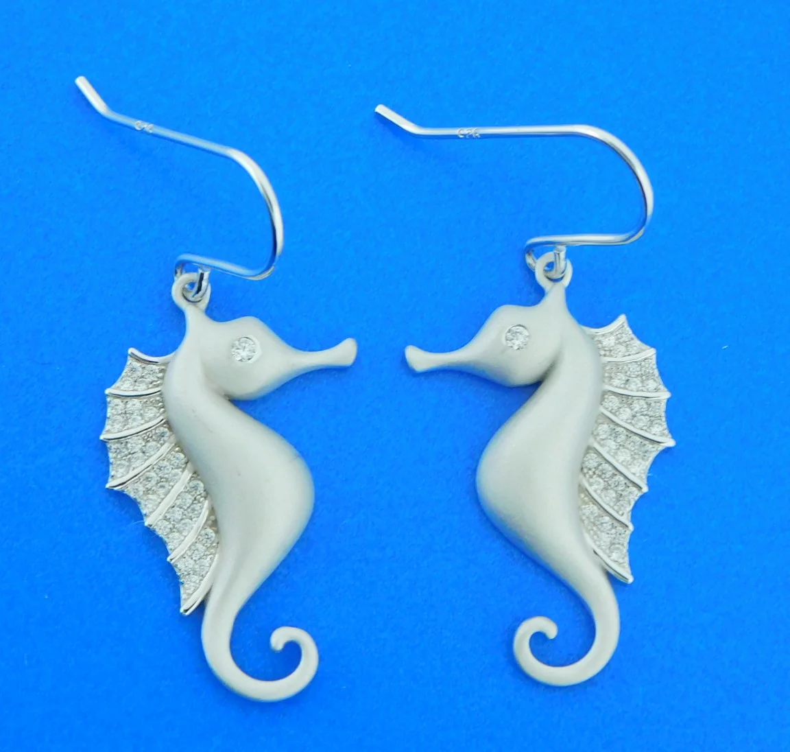 sterling silver seahorse earrings