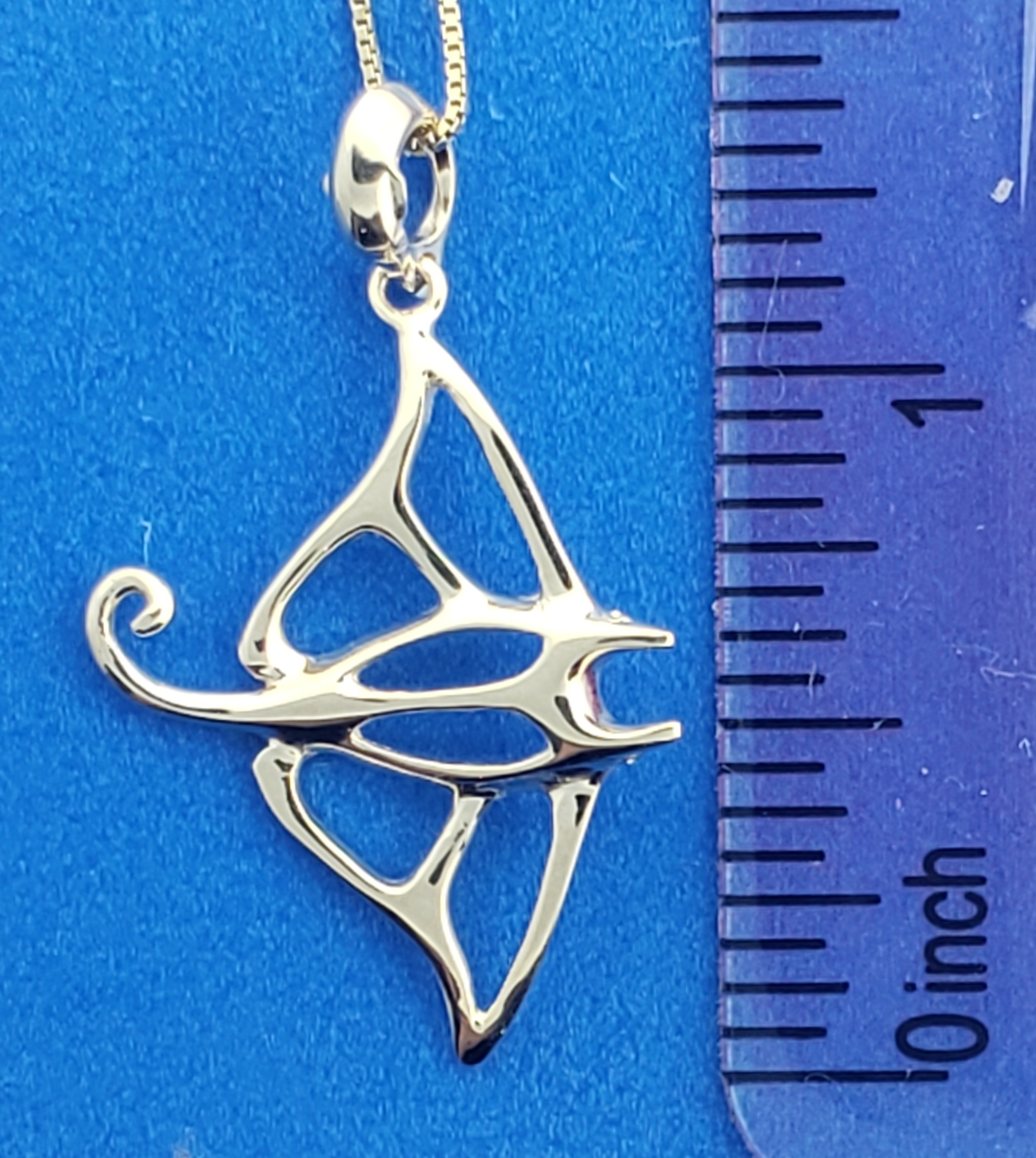 Steven Douglas Manta Ray Pendant, 14k 6 Steven Douglas Manta Ray Pendant, 14k - Image 6