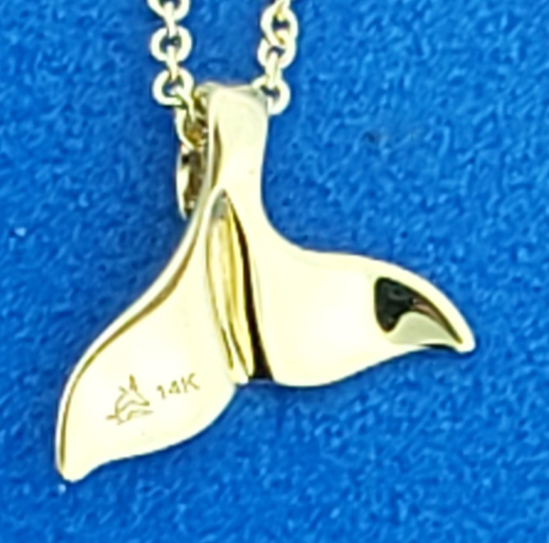 Alamea Whale Tail Pendant, 14K Gold 3 Alamea Whale Tail Pendant, 14K Gold - Image 3