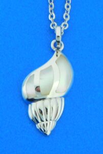 sterling silver conch shell mother of pearl pendant