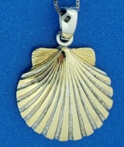 sterling silver scallop shell pendant 2-tone
