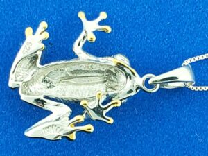 sterling silver tree frog 2d pendant