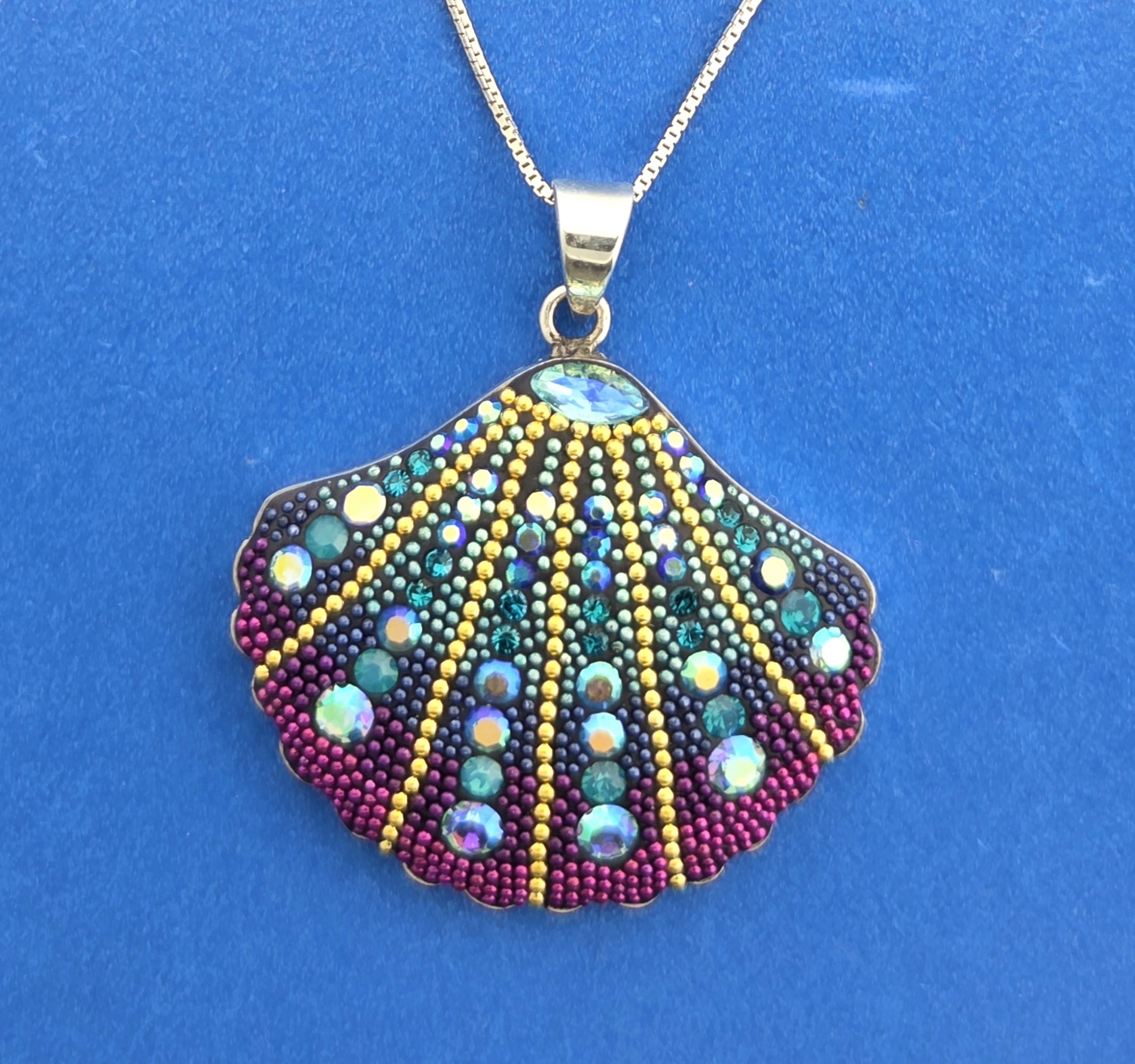 Mosaico Scallop Shell Pendant, Sterling Silver 3 Mosaico Scallop Shell Pendant, Sterling Silver - Image 3