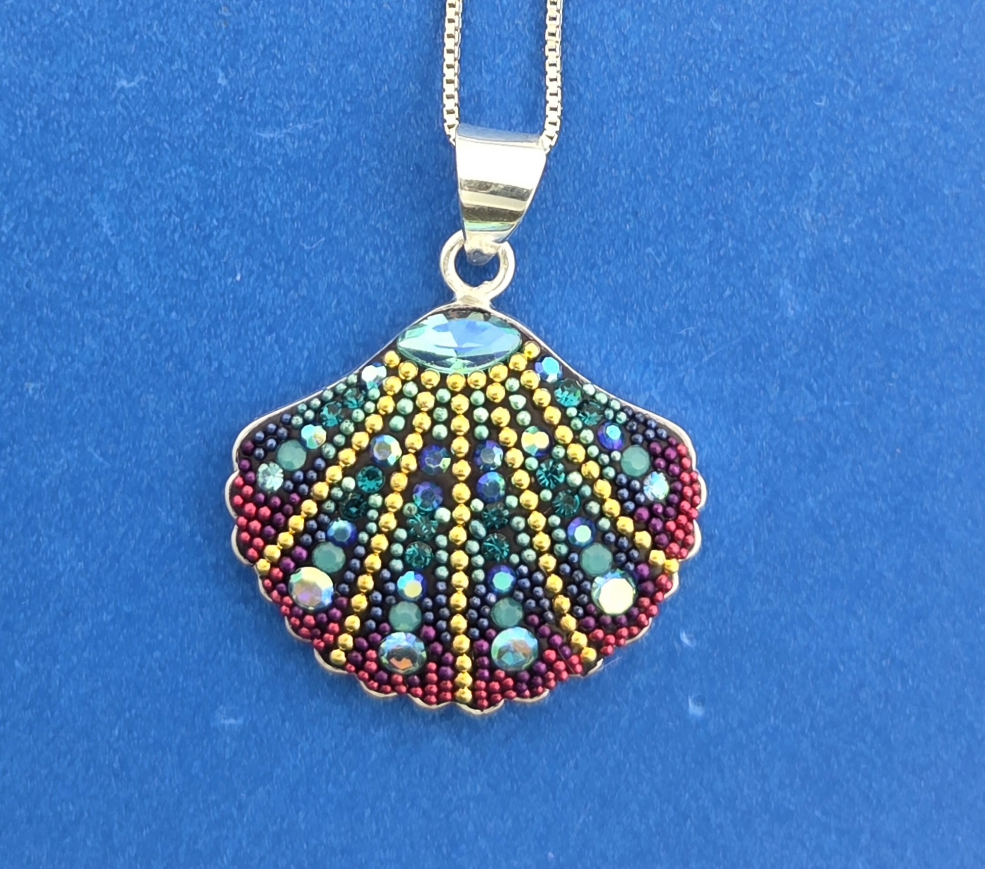 Mosaico Scallop Shell Pendant, Sterling Silver 3 Mosaico Scallop Shell Pendant, Sterling Silver - Image 3
